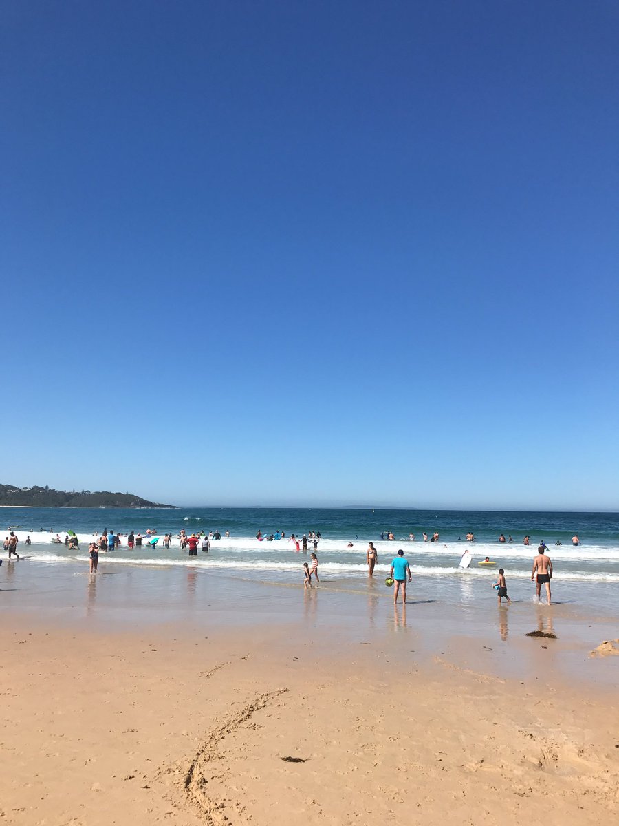 robworthington's tweet photo. The ocean teaches us a lot. Most of all it's very relaxing. #RWtips https://t.co/P3IW8LpFCD