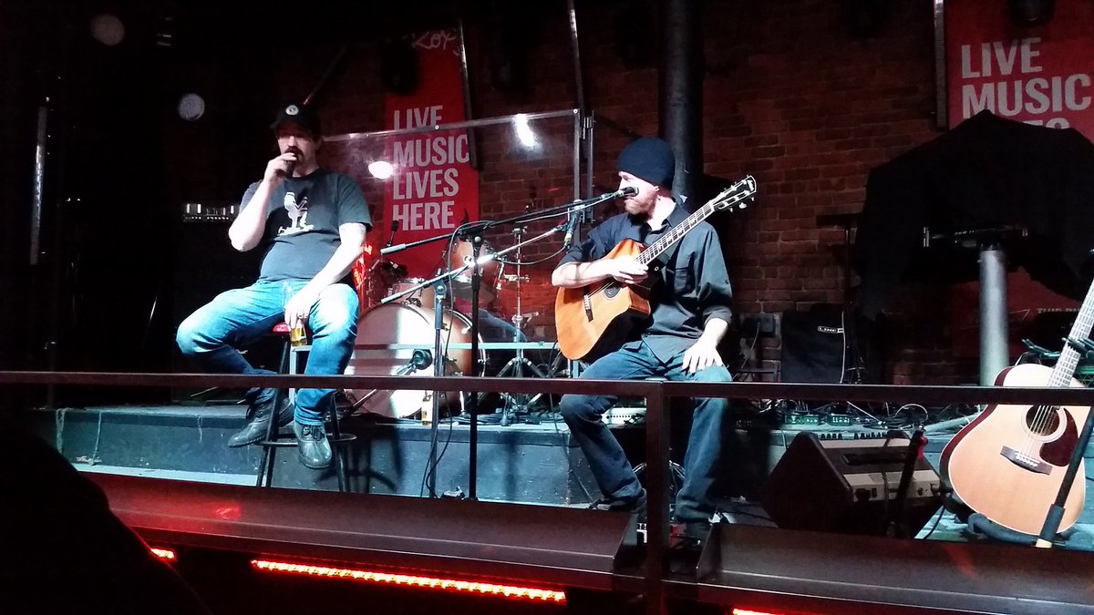 #CheapThrills10 

Always love coming out to support <a href="/TODDCastPodcast/">Todd Hancock</a> at the <a href="/RoxyVancouver/">Roxy Vancouver</a> 
<a href="/philhdickson/">Phil Dickson</a>