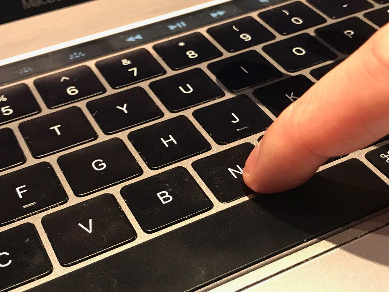 When your keyboard. Клавиатура фронтально. When your keyboard. Клавиатура спрятано. Use на клавиатуре.