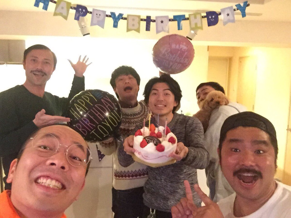 たけだバーベキュー キャンプ好き 昨日は岩尾さん宅で誕生日を祝っていただきました 飾り付け やtbbqケーキ そしてプレゼントでオシャレなタンバリンまで 嬉しすぎます バーベラス