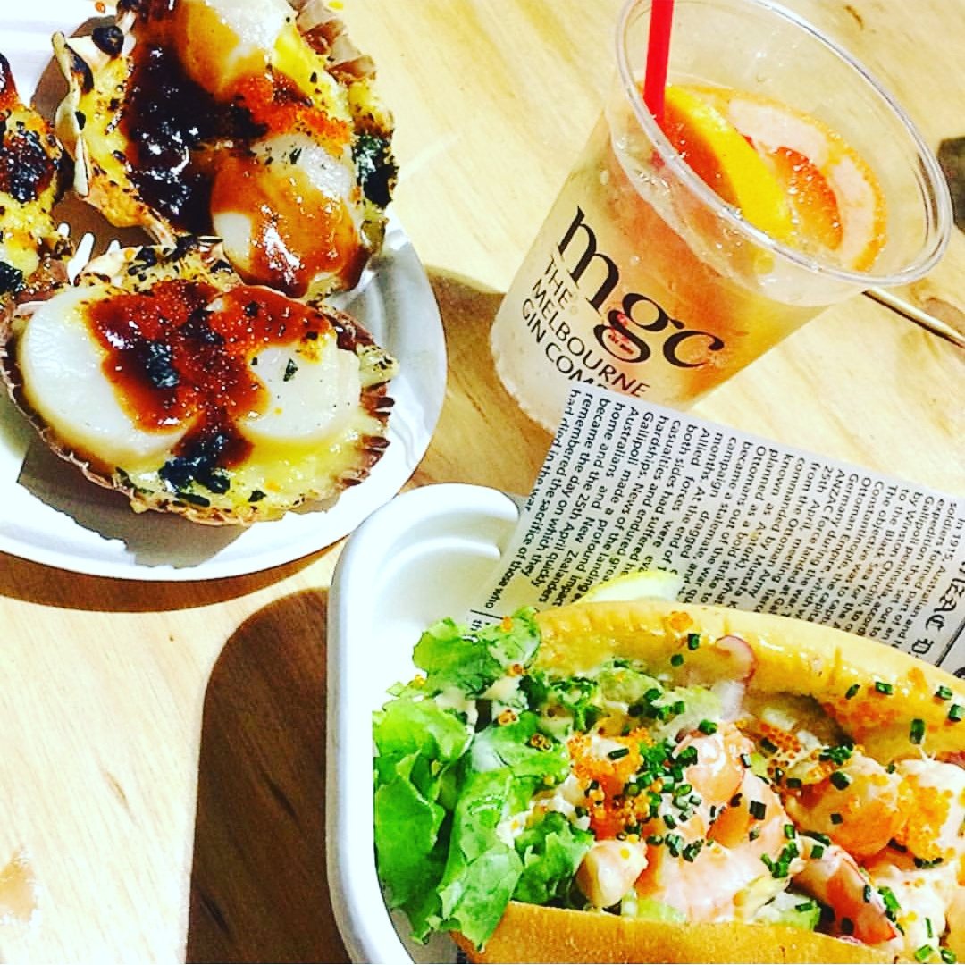 aus_seafood's tweet photo. Hands up if you love our #scallops and #lobsterrolls at @thenightmarket - @foodry_  does 💖 https://t.co/jFEVsM1iT2