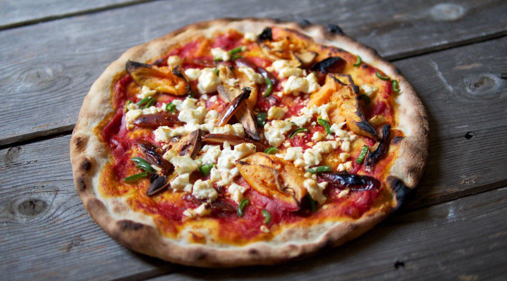 nxtlvlpdx's tweet photo. BRING YOUR APPETITES FOR @redsaucepizza 🍕🍕🍕🍕🍕
BEING SERVED FROM NOON-5PM and 7PM-2AM at @nxtlvlpdx X @sheshredsmag J20 RALLY + PARTY ✊🏾✊🏽✊🏿
#partyingforsocialjustice #nxtlvlpdx #sheshreds #pica #j20 #woctothefront #pizza #PDXEATS #PDXEvents #portland https://t.co/VrrWqUS0TH