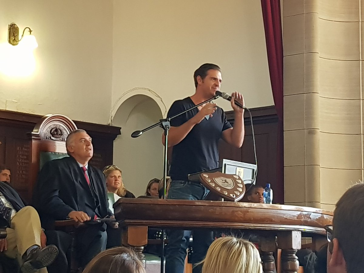 KingEdVIISchool's tweet photo. #RedOldBoy @KingEdVIISchool OB @mikesharman hands over a copy of his book ' The Best Dick' to the School Library #greatlifelessons given! Thanks Mike👏🏻💪 https://t.co/TDXA8soGdH