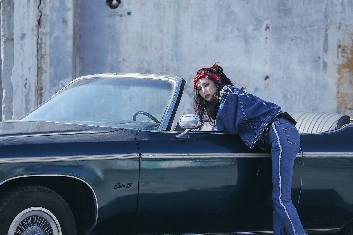 heizearchives's tweet photo. ˗ˏˋ heize ♡ behind the scenes of 
                        “don’t know you” mv  ´ˎ˗ https://t.co/seVnHXbdSk