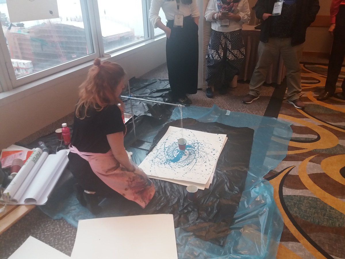 ikawhero's tweet photo. Paint pendulums and catapults. Combining art and science with @KathChiu &amp; @MellBriSci #21CLHK10 https://t.co/FKW31u3LIv