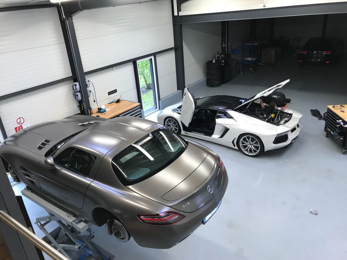 wheels_and_more's tweet photo. DAILY WALKAROUND @wheels_and_more #carpon #wheelporn #luxury #lifestyle #cartuning #toysforboys #weekend #SummerIsComing https://t.co/HdeL48Eer3