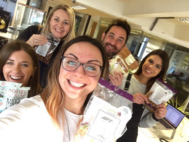 GrapeTreeFoods's tweet photo. When one of the team pops out and picks up a Grape Tree haul for the office! Great work @SaladCreative #FridayFeeling #GrapeTreeHaul #Healthsnacking 👏 https://t.co/Fdh5R8wLRH