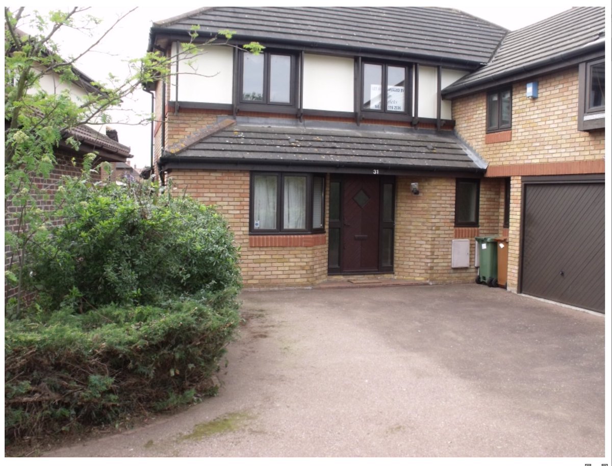 This large family home in an exclusive development in #Sidcup is perfect for the growing family! Available to rent now - raylets.com/rental-propert…