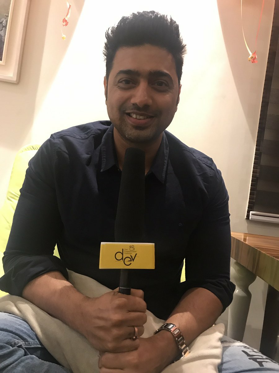 TheDevFanClub's tweet photo. Superstar @idevadhikari is looking too cool with this mic of @DEV_PvtLtd , they are looking for anchor.  Give ur cvs to them. https://t.co/q0G09H1nFT