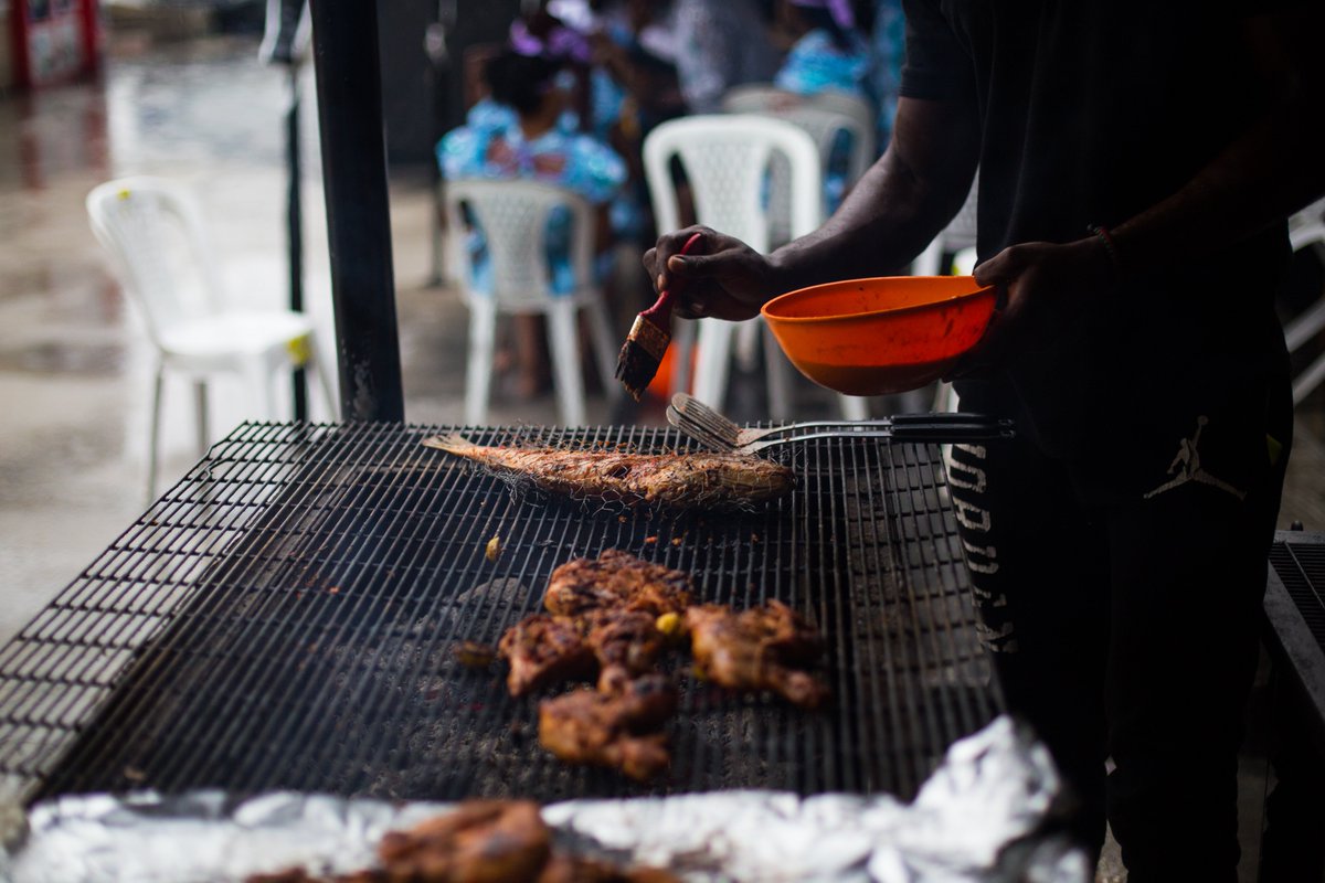TheNerveAfrica's tweet photo. #TGIF! Looking for a different place in Port Harcourt to get together with friends? #NativeTrayPH is the perfect spot.
Grill, Barbecue, Great ambience, Good music. https://t.co/ym591w32Zs