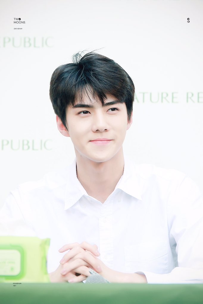 sehunspics's tweet photo. #iHeartAwards #BestFanArmy #EXOL @weareoneEXO  https://t.co/jfCIhVByz3