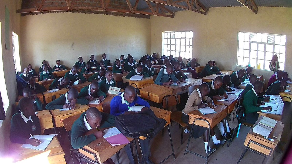 jackbearddd's tweet image. Following from my 54 person strong Form 1 Maths Class at Tulwap Kipsigis School, Kenya #bbccricket From Charles Beard
