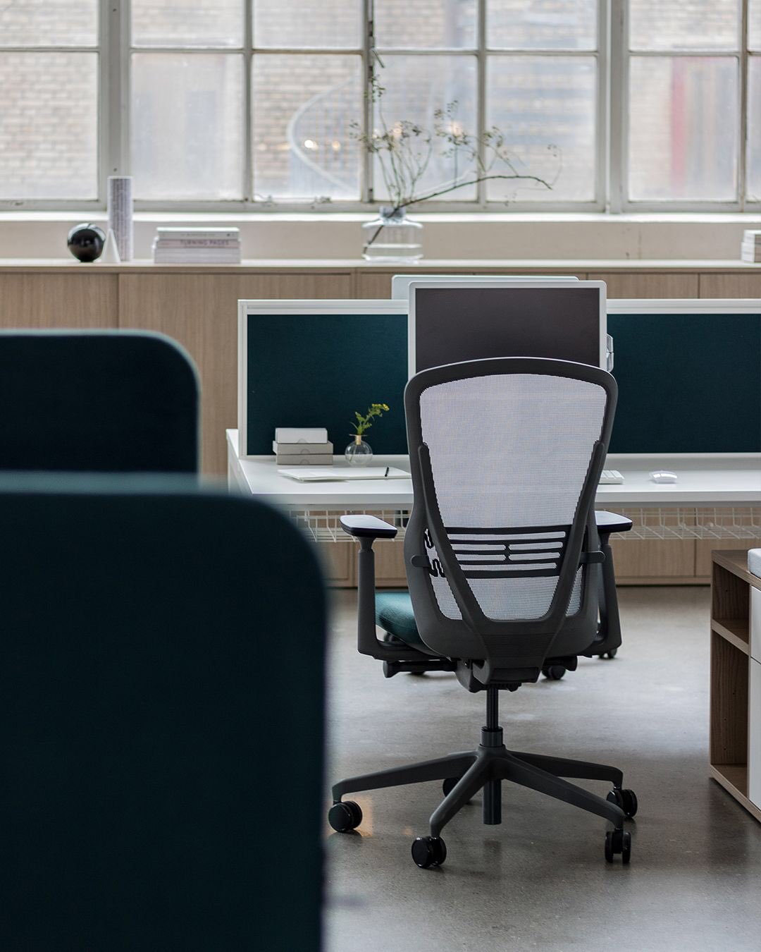 Senator ousby office chair deals