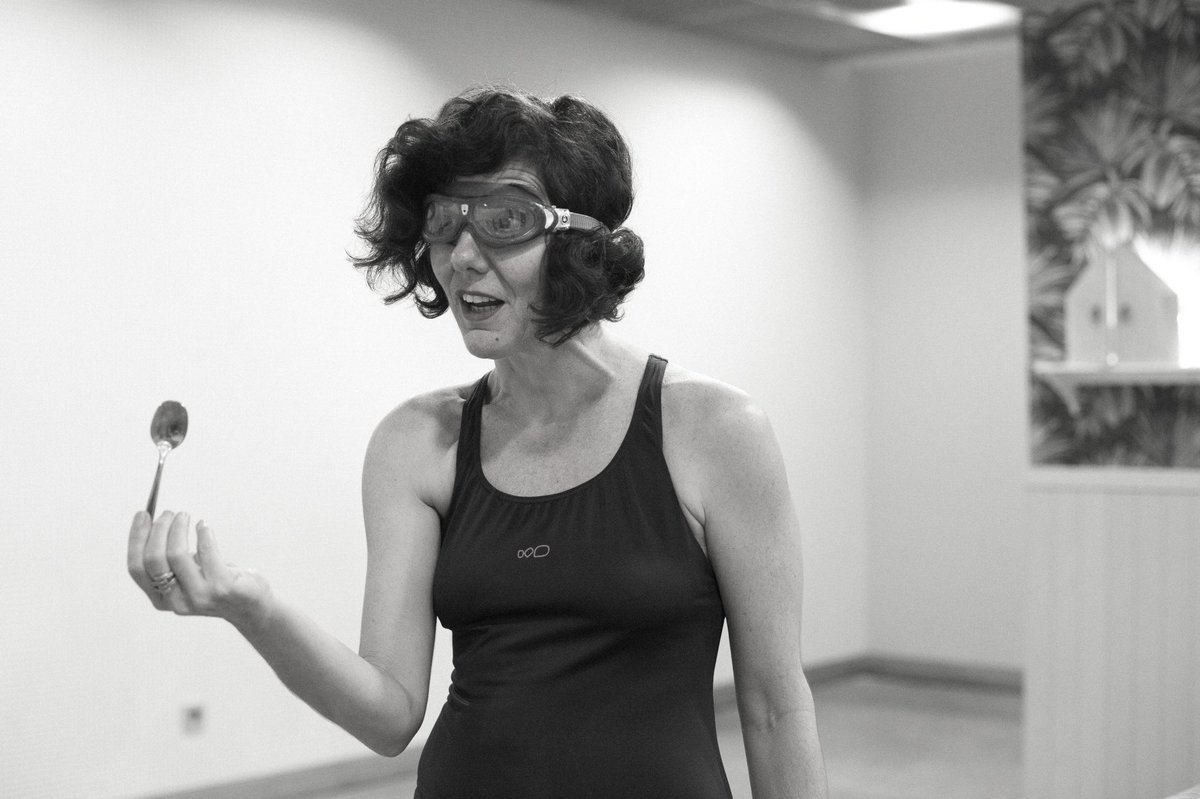 josemartret's tweet photo. Esta noche estrenamos #LaVIDAdeOCTAVIA de #Montero&Maidagan. Una función que he dirigido junto a #MapaPASTOR y que protagoniza #ElenaOCTAVIA. En @TeatrosLuchana los viernes 20:15h. Aquí unas fotos de los ensayos: https://t.co/8XyobGsjv8