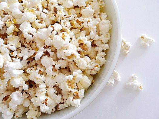 monkeybanners's tweet image. It’s national popcorn day!🍿

(For those taking to their new diets, popcorn is only 30 calories a cup!!)