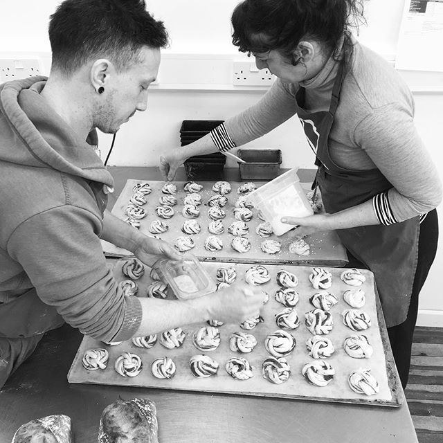 stonehambake's tweet photo. Cinnamon buns about to go in. #kannelbullar #fridaytreat #fridaybake https://t.co/YK58J7J8hc https://t.co/n9pM5ZVwib