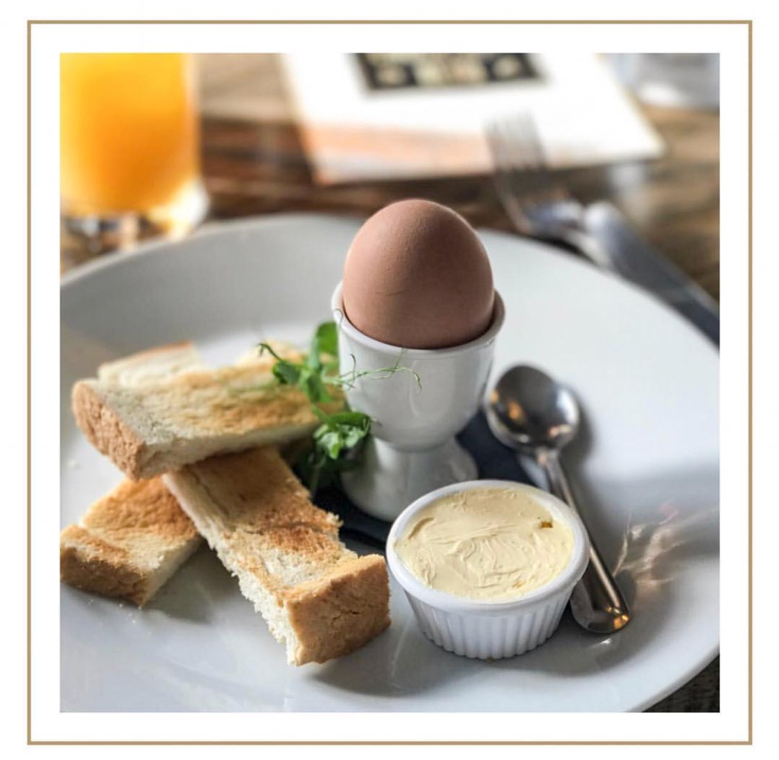 Now who loves a good old fashioned dippy egg and soldiers 😊
Brunch runs this Saturday from 10.30am - 2.30pm (child friendly)

#Brunch #essex #brunchtime #brunch🍴 #essex #food #foodie #dippyegg #dippyeggsandsoldiers #eggs #breakfast