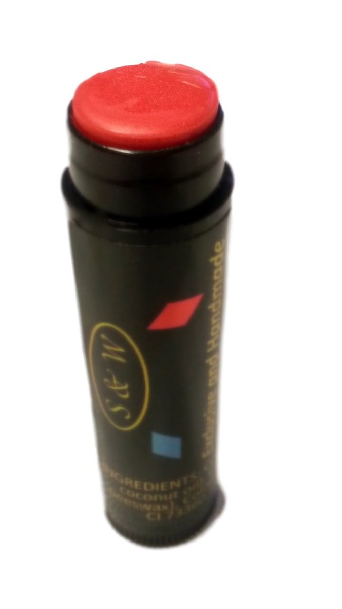 stagandwolfe's tweet image. Excited to share my favourite tint   #etsy shop: Coral tinted luxury lip balm made with nourishing organic coconut oil and mineral pigments. Beautiful pearlised coral colour. etsy.me/2mSrFEL #bathandbeauty #makeup #lip #naturalmakeup #naturallipstick #natu
