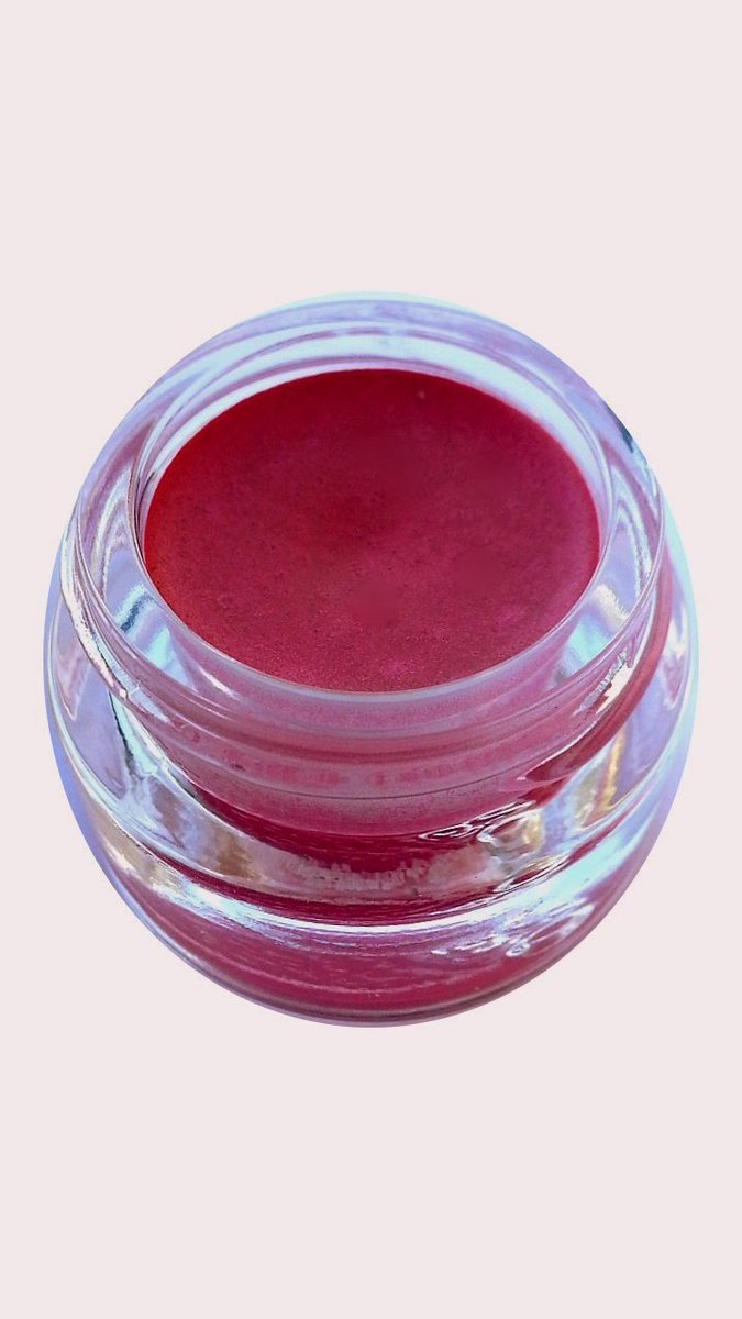 stagandwolfe's tweet image. Thanks for the kind words! ★★★★★ "Beautiful product and very pigmented, can't wait to try more :-)" ellisrosey etsy.me/2DQ6r2h #etsy #bathandbeauty #makeup #natural #lipstick #eyeshadow #colour #crueltyfree #parabensfree #slsfree