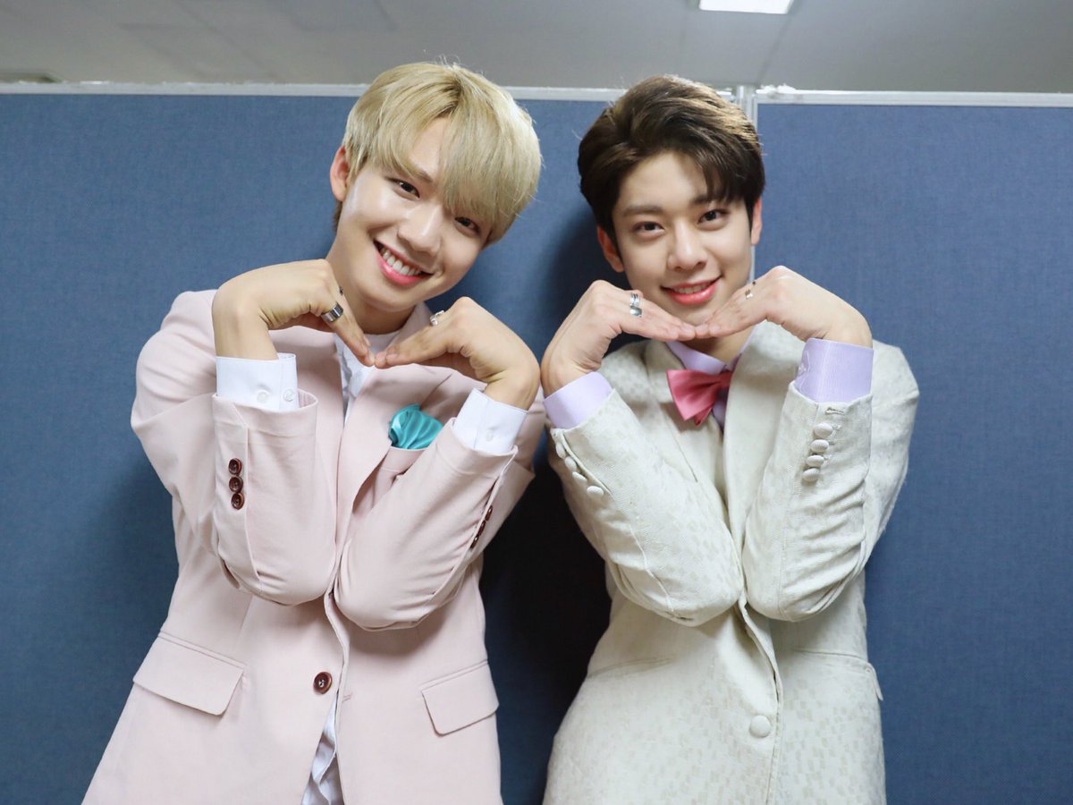 bnmboysofficial's tweet photo. [#MXM/임영민X김동현]

#MXMPICtures #MPIC
다양한 컬러도 찰떡같이 다 소화하는 영동이들!😆
오늘도 다이아몬드뽀이들의 멋있는 무대 함께해주셔서 감사합니다!👍🏻

#브랜뉴뮤직 #브랜뉴보이즈 #임영민 #김동현 
#엠픽 #MATCHUP #다이아몬드걸 https://t.co/GYRstpFU36