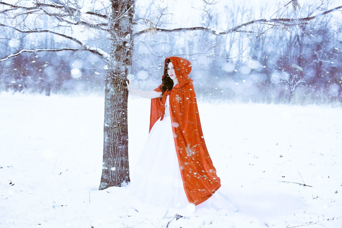 There is only one angel
Who flies in this sky
I saw him fly over me
Sometimes he flies away
Sometimes he’s nearby
But I know
He will always find me
For an angel like this
Is a rare find
Singing a loving
Soliloquy 

#poetry #kindness #amwriting #love #life #music #creative #peace