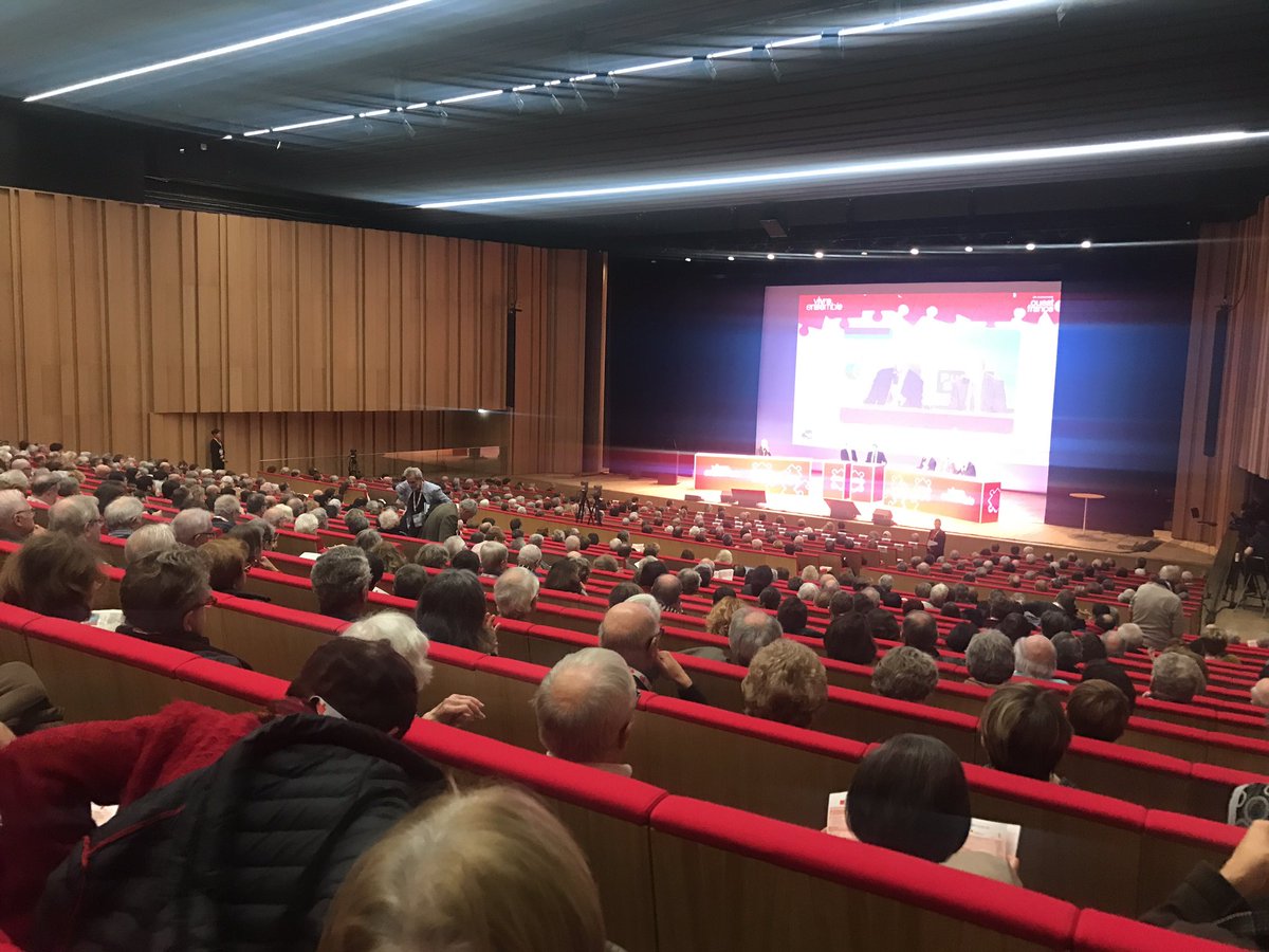 #Vivreensemble #AssisesCitoyennete une assemblée très tête blanche. Mais ou sont les GenY ?