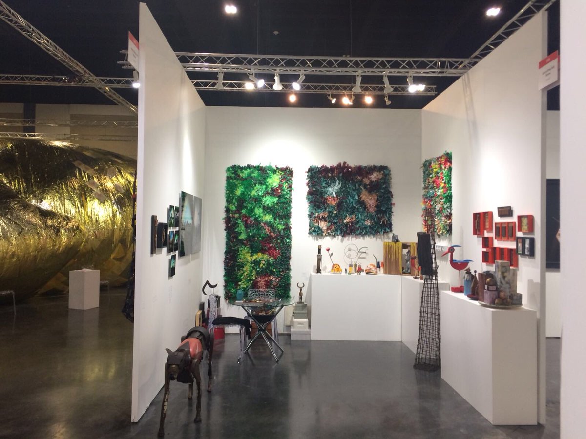 MartaSanmamed's tweet photo. Arte #upcycling 🇪🇸 español en #ArtPalmBeach con @upcycling_art 👏👏👏 #booth226 #arte #reciclaje @ecoembes @ecovamos @econcienciado @EFEverde @concienciaeco @diario_ecologia @Ec_Circular @HazteEco @ecoalf @ecoactua https://t.co/L9erLz2MIj