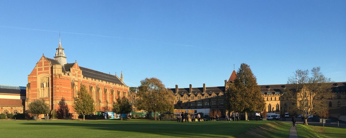 TonbridgeUK's tweet photo. The School has been looking stunning in this week's winter sun - Clair Miller captured this lovely shot of the Chapel and Quad ... #Tonbridge https://t.co/1GzZj2gUtj