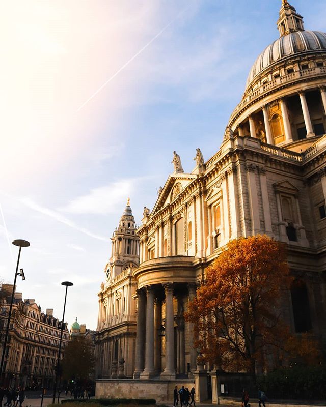 Londongramer's tweet image. Dedicated to @6stops who took this amazing pic.... “I’ve missed more than 9,000 shots in my career. I’ve lost almost 300 games. 26 times I’ve been trusted to take the game winning shot and missed. I’ve failed over and over and over again in my life and t… ift.tt/2FYaLxa