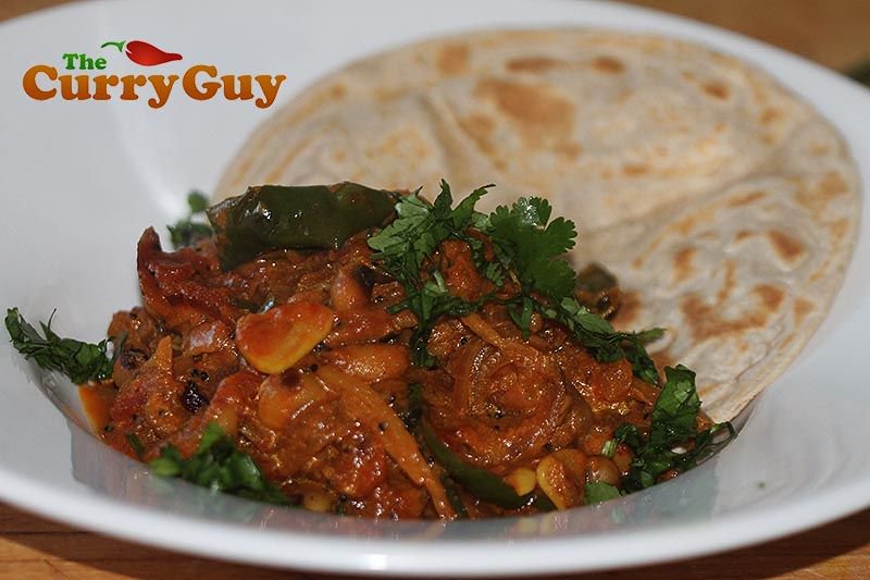 TheCurryGuy's tweet photo. New Recipe: Keralan black eyed bean curry! This one is really easy and delicious too. https://t.co/2WuxH1unia #Vegetarian #CurryGuyEasy https://t.co/GXEX5MOpDS