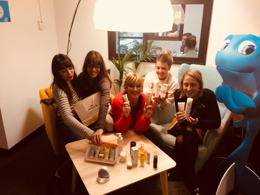 easiware's tweet photo. #Merci beaucoup pour les cadeaux ! C'est déjà la bataille ici ! On est trop content ! Merci @NUXE https://t.co/WY5kSo7Ot5