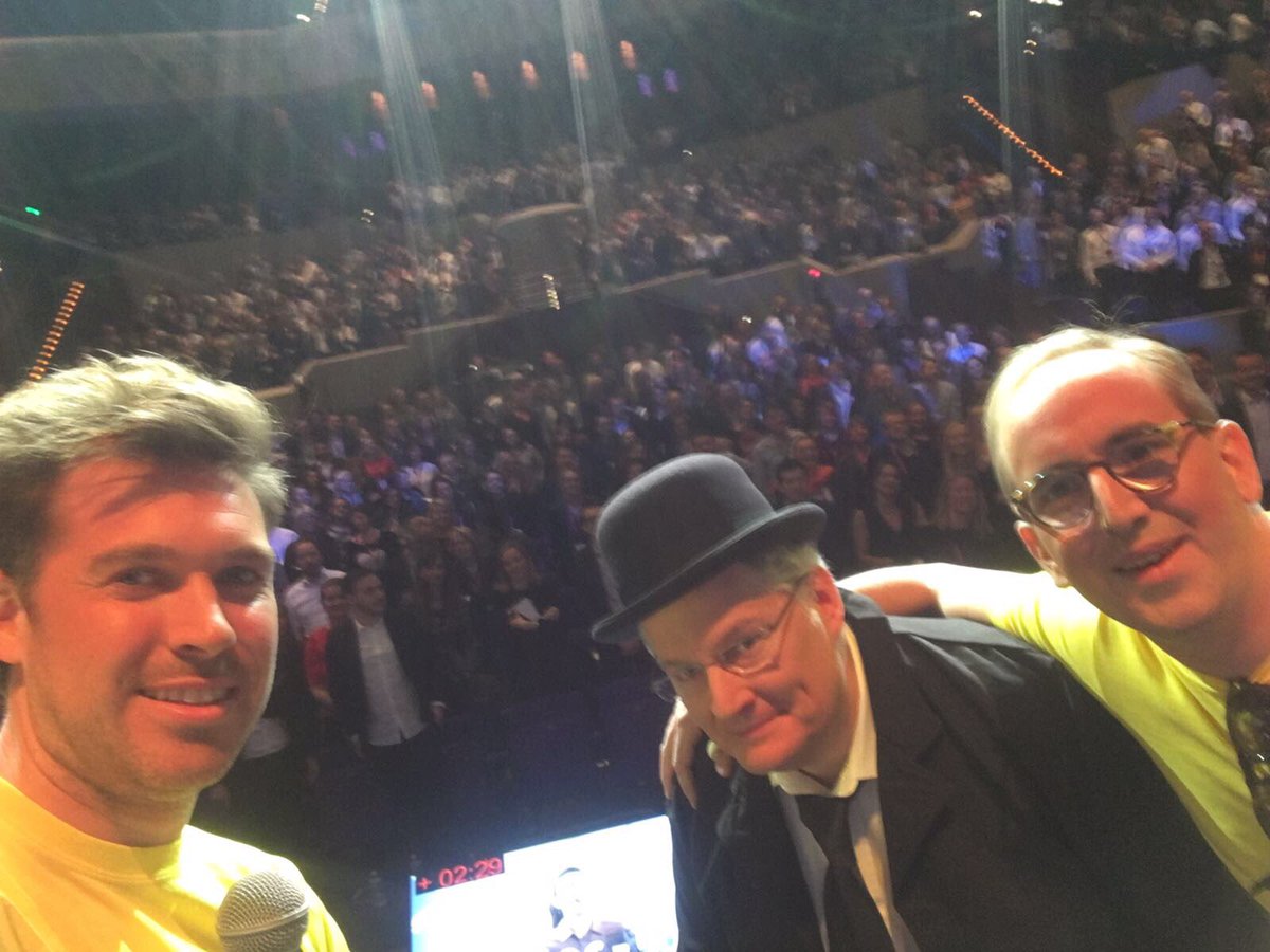 GHerrnberger's tweet photo. Photo de famille on stage @AdeccoGroupFR https://t.co/9J1torFDb4
