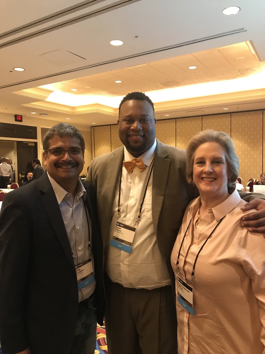 ngurule's tweet image. This week one of our amazing SAP HEC Launch Advisors, Kuran Williams MBA,MSNPM, was awarded this years Diversity and Inclusion Award at FKOM. Great team - Great Time! #FKOM2018 #saphec