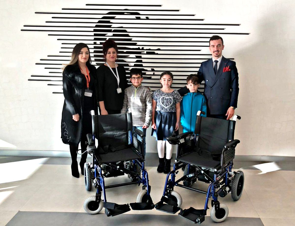 "Her Okul,Bir Sandalye" sloganıyla başlatılan proje ile akülü tekerlekli sandalyelerimizi ihtiyaç sahibi öğrencilere ulaştırdık.Projemize destek veren,kermesimizde aktif rol oynayan velilerimize ve ögrencilerimize teşekkür ederiz. <a href="/AliRizaLule/">Ali Rıza Lüle</a> <a href="/EbruDemirkoz/">ebru.demirkoz</a> <a href="/demiralay_polat/">Polat Demiralay</a>