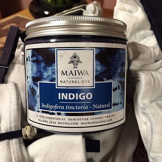 flatlandalpacas's tweet photo. Yep... this is what’s brewing in the studio this morning thanks to @maiwahandprints #bluehands #naturalindigo #japaneseindigo #fiberandmud #flatlandalpacas #dyeingwithplants #shibori #indigodyed #ctmade #indiedyer #formakersbymakers #batik #nutmegcollect… https://t.co/MAynPoj0sW https://t.co/gqXUUrpwnc