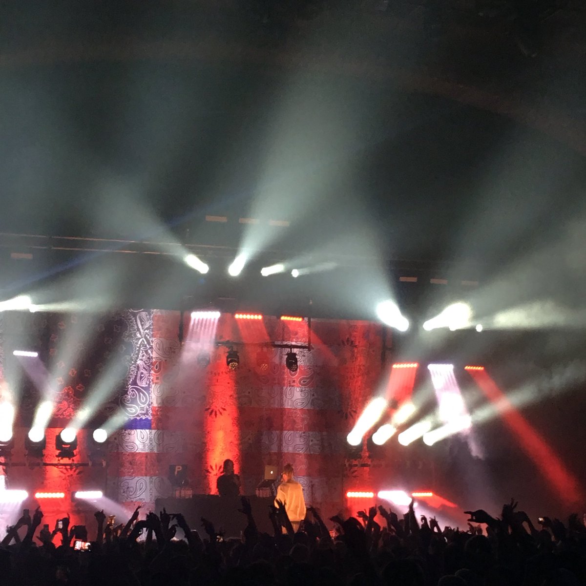 JourdanCanil's tweet photo. Massive Tigers fan @joeyBADASS #BigDusty https://t.co/k8379DBkc5