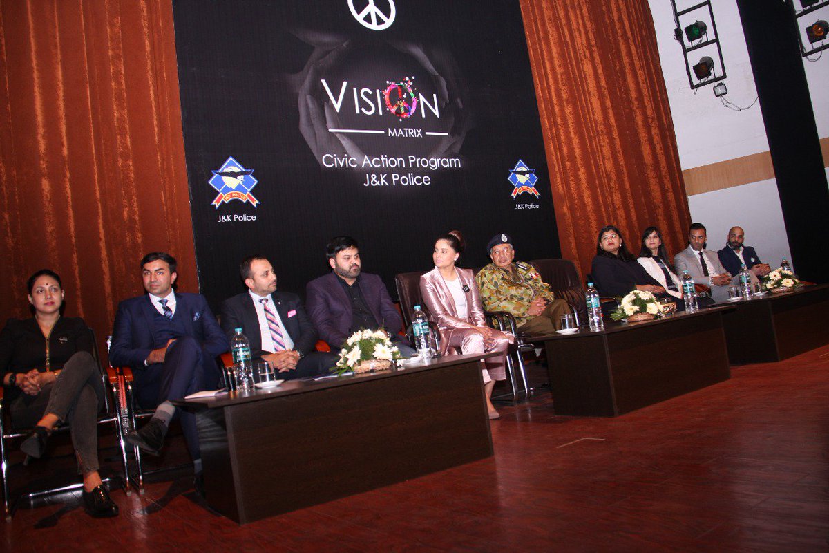 JmuKmrPolice's tweet photo. Our boys & girls are highly talented.We just need to mentor them so as to assist them achieve &,realize their goals. DGP @spvaid at the launch of Mentorship Platform Event organized by J&K Police & Vision 2021 under Civic Action Program at Jammu.
@MehboobaMufti @HMOIndia https://t.co/RtzWTIKbWo