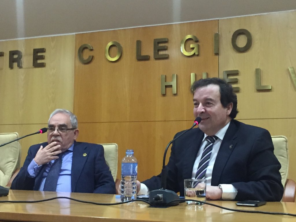 icahuelva's tweet photo. Las jornadas de derecho penitenciario llenaron el Salón de Actos de @icahuelva La experiencia y la práctica se unieron de la mano de los ponentes D Luis Fernandez Arévalo y José Luis Revilla Compromiso de la #abogacia d Huelva con la población penitenciaria https://t.co/EepQ0TWnuy