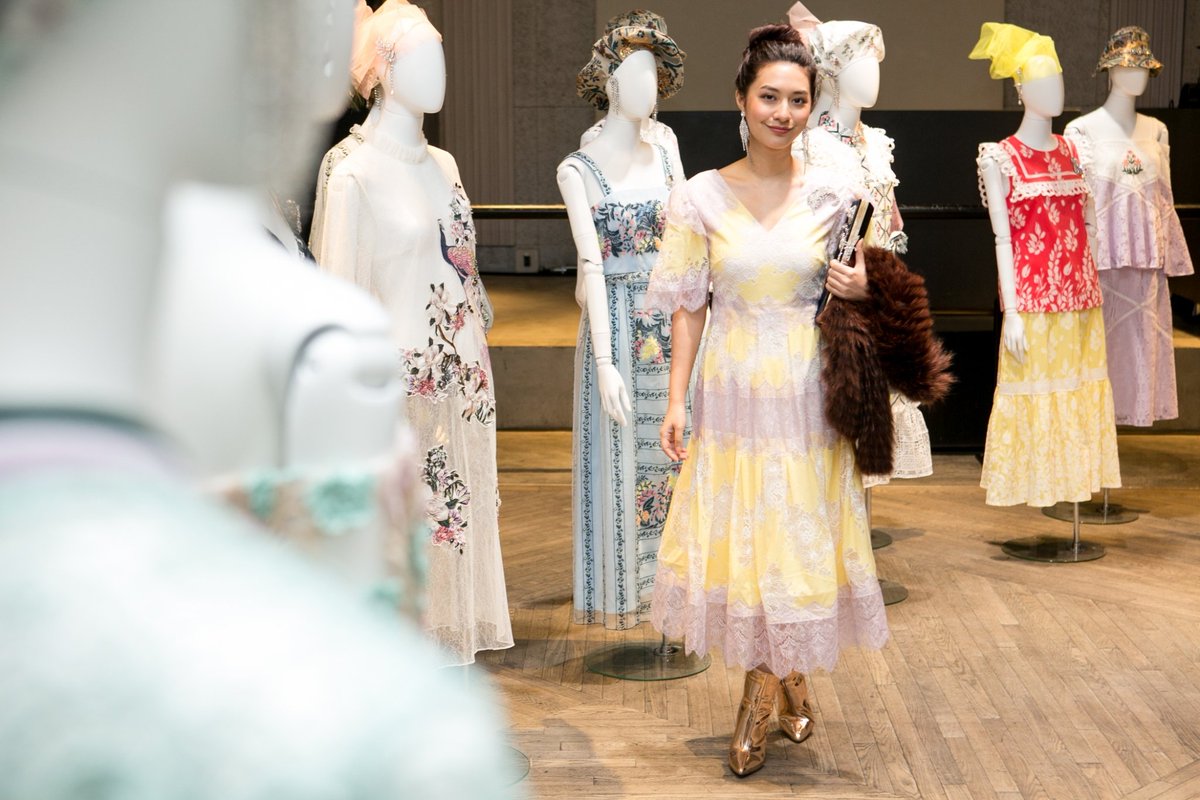 MewnitthafcO's tweet photo. เก็บตกภาพบรรยากาศงาน DiSAYA Bunka Spring/Summer 2018 cr. @voguethailand 🙏 #VOGUEexclusive #VOGUEreport #19122017 #DISAYAbunka #DISAYASS18 #disaya #mewnitthaintokyo #mewnittha #มิวนิษฐา #mewnitthafanclub_official https://t.co/oAItp1EAxw
