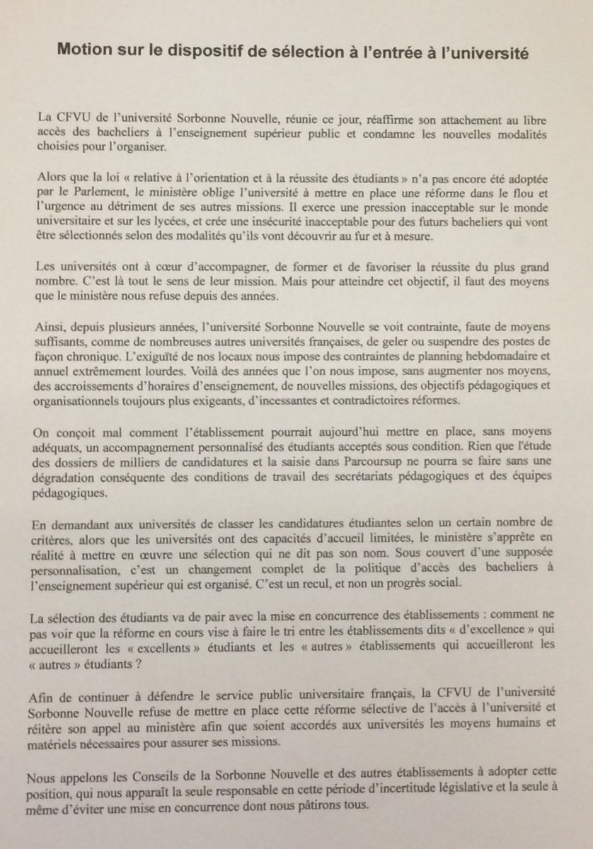 UNEFParis3's tweet photo. Contre la mise en place des attendus &amp; la mise en ligne sans consultation de la CFVU, la CFVU de Paris 3 (élues UNEF, profs et administratifs) vote à la majorité cette motion &amp; suspend la séance en protestation. Nouvelle victoire syndicale. #NonÀLaSélection @UNEF https://t.co/OzpKPBgTZO