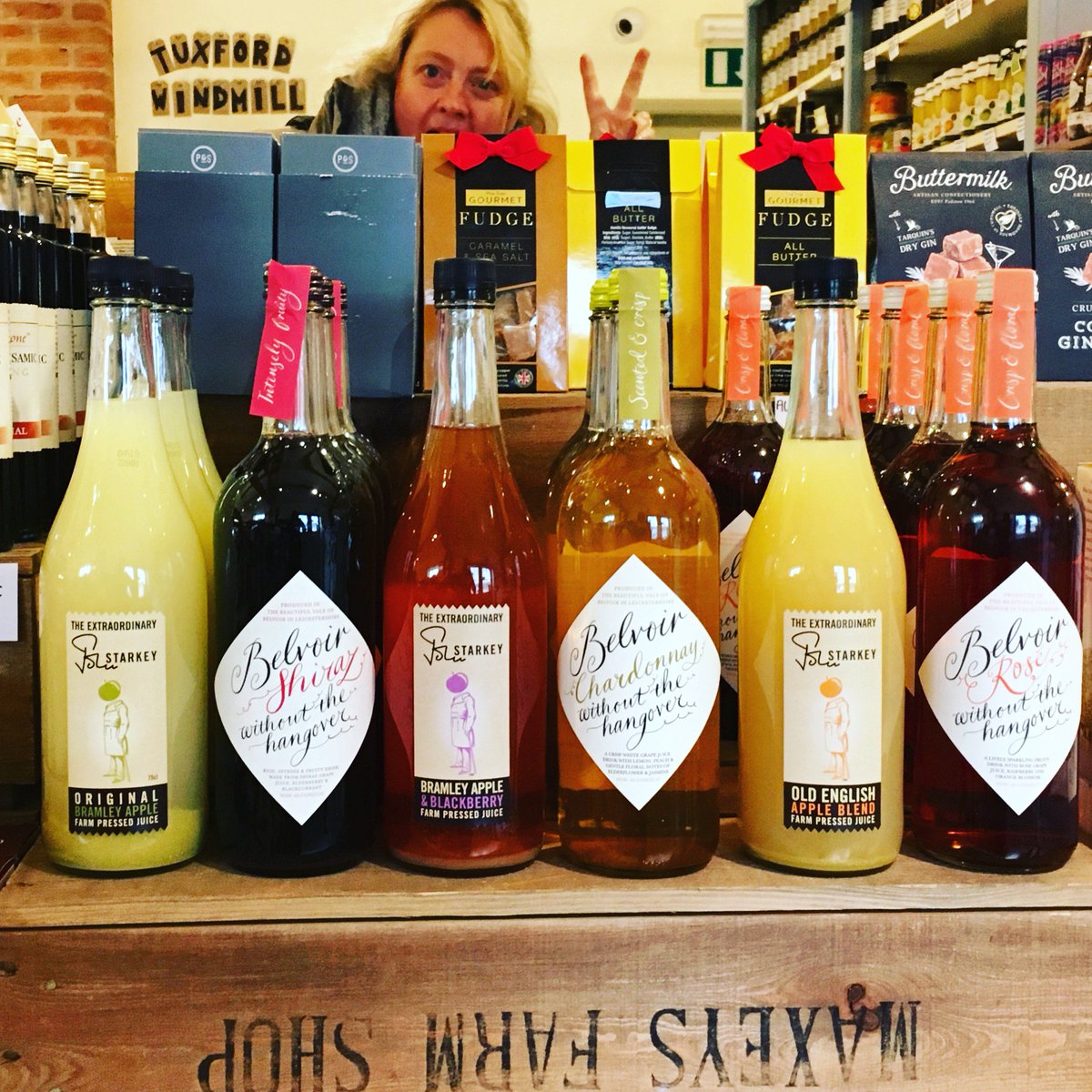 Super stockist of the week - <a href="/MaxeysFarmShop/">Maxeys Farm Shop</a>, where our #applejuice stands proud in good company - @belvoirff! Photobomb by Suzannah! 😁🍏
#ShopLocal #Farmshop #LocalProduce #SoftDrink #Tryanuary #Dryanuary #Veganuary #FreshAndLocal #Healthy