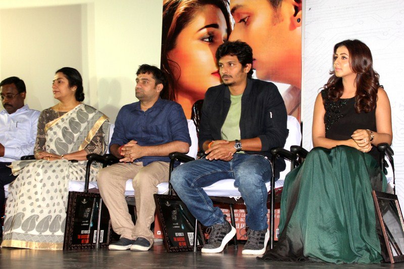 kalakkalcinema's tweet photo. #kee Audio Launch Stills

https://t.co/MNk2G5Nc8I

@kalees_dir @Actorjiiva @RJ_Balaji @padmasoorya @AbinandhanR @nikkigalrani @Composer_Vishal @PoetThamarai @madhankarky @alagiakoothan @joy_stylist @RIAZtheboss @sevensri #KeeAudio #kee #Jiiva #KeeAudiolaunch #KeeTrailer https://t.co/QSQobFkfwb