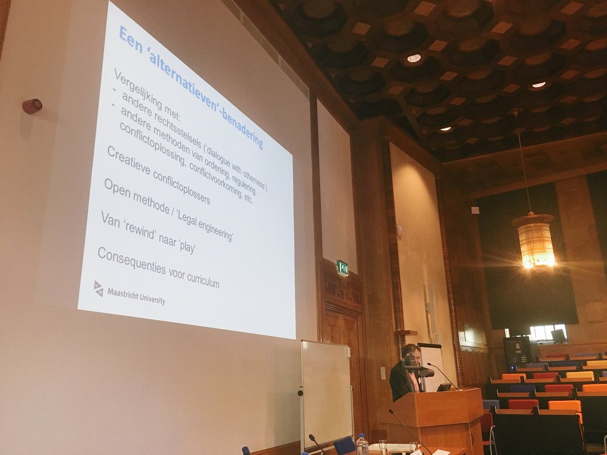 CatalinaGoanta's tweet photo. @janmsmits, Dean @lawinmaastricht, opening the yearly conference of Dutch Law Faculties about the challenges and opportunities of educating the next generations of legal thinkers, stressing the importance of #adr just as it was discussed in our #adred event yesterday! https://t.co/4i8BWozinh