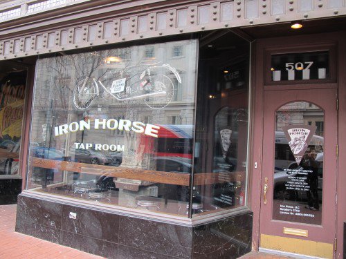 Cassava Boba and Awkpie, Tea and Pie Shop, Popping Up at Iron Horse Tap Room starting Monday
#bubbletea #pie #DCFamily popville.com/2018/01/cassav…