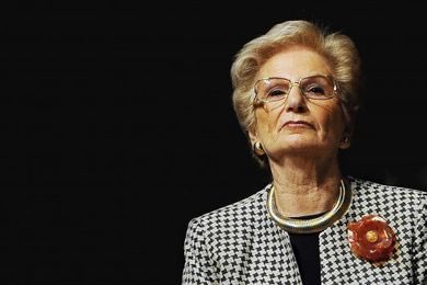 giorgio_gori's tweet photo. 80 anni dopo le vergognose leggi razziali, il Presidente Mattarella nomina Liliana #Segre, sopravvissuta all’Olocausto, senatrice a vita. Scelta di altissimo valore morale. Per non dimenticare mai, perché la Memoria è un “vaccino prezioso contro l’indifferenza”. https://t.co/05rFQpWbys