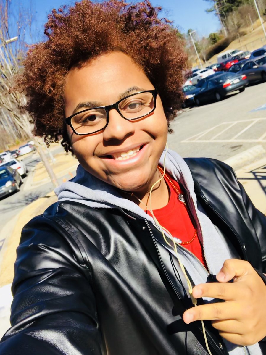 kennedylucasmba's tweet photo. “All about my power”-Kennedy Lucas and TGIF,have a great day everyone 👌🏾😉😁🔥✌🏽😎😝😀😌☠️😄 #handsome #swankey #confidence #curls #curlyhair #style #boss #power #producerlife #moment #smiles #shelovesit #businessman #photooftheday #photo #selfieoftheday #tgif #doitlikeabos https://t.co/DibvuuzpCe