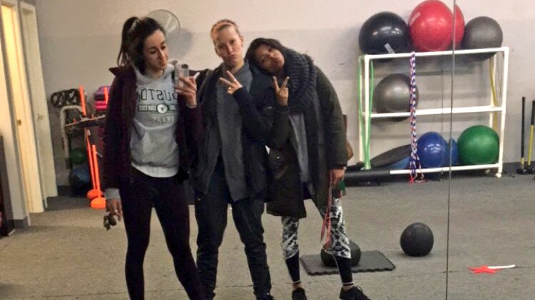 AydaC_CC's tweet photo. How do we start our Friday? With a workout! Thank you @Opengymindy  and Survival Fitness!🤗💕 https://t.co/K3uvjXTRyq