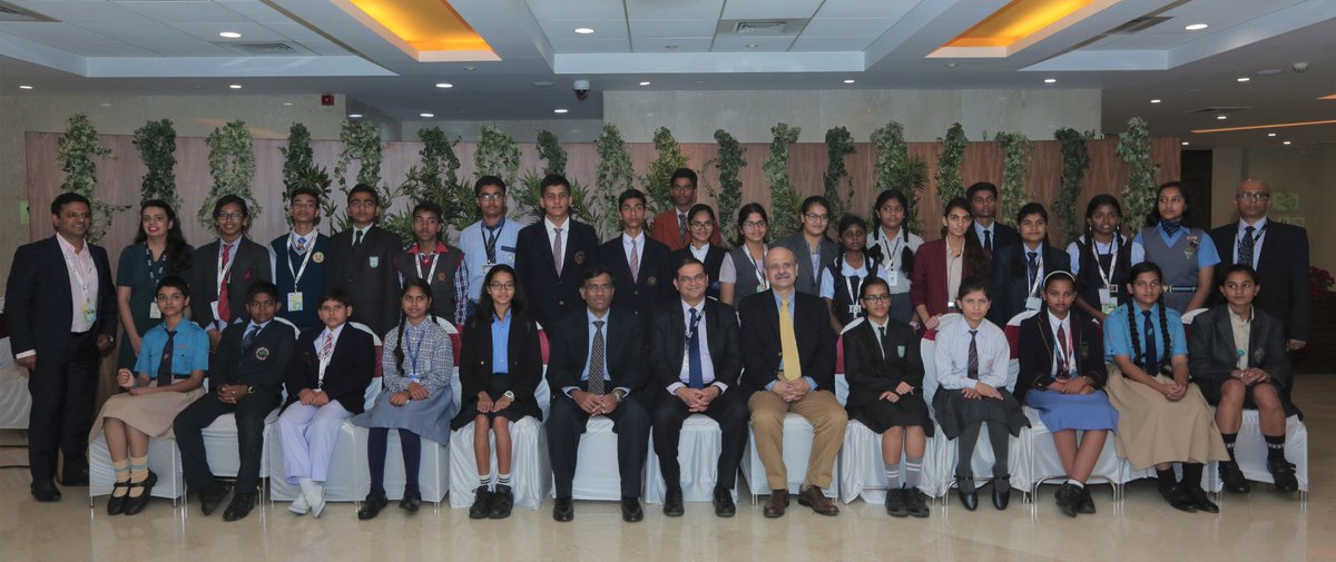 NSEIndia's tweet image. #Angelguide ringing the ‘Closing Bell’ at NSE along with Mr. Vikram Limaye, MD &amp;amp; CEO-NSE