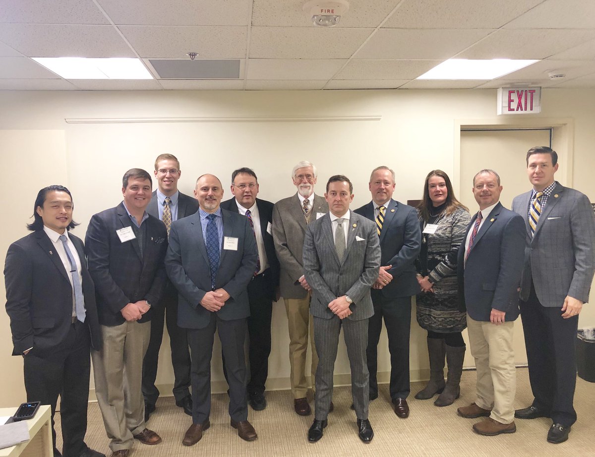 IsraelOQuinn's tweet photo. Good to have #SWVA dentists visiting the Capitol this morning! https://t.co/3ZQpS8RMqS