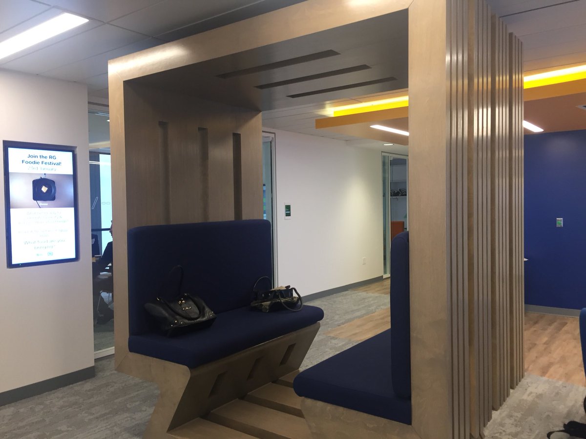 apion01's tweet photo. Beautiful bathroom at this mornings @MassTLC #cmo peer group @RewardGateway #rgfun @TheDavisCos https://t.co/d6EWFqrIAw